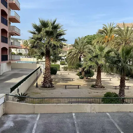 Apartment Sainte-maxime, 2 Pieces Avec Piscine, Terrasse, Parking Prive, Proche Et Commerces - Fr-1-226-487