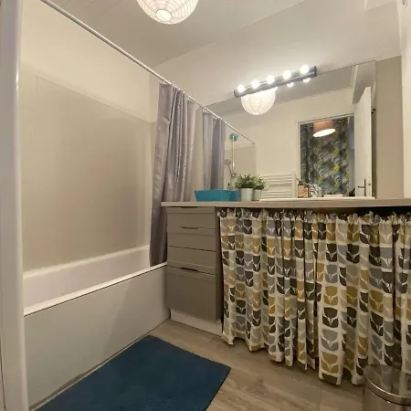 Sainte-maxime, 2 Pieces Avec Piscine, Terrasse, Parking Prive, Proche Et Commerces - Fr-1-226-487 Apartamento *