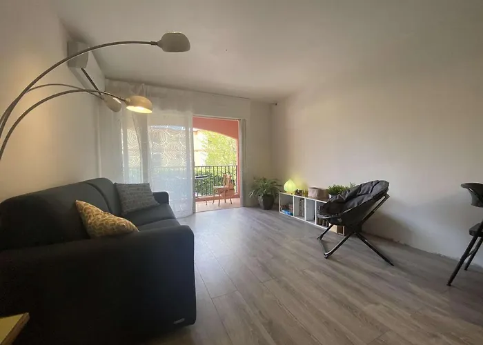 Sainte-maxime, 2 Pieces Avec Piscine, Terrasse, Parking Prive, Proche Et Commerces - Fr-1-226-487 Apartmán *