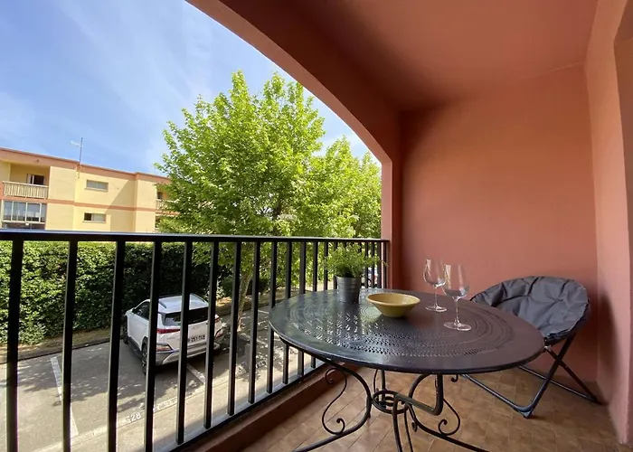 Sainte-maxime, 2 Pieces Avec Piscine, Terrasse, Parking Prive, Proche Et Commerces - Fr-1-226-487 Apartment Sainte-Maxime