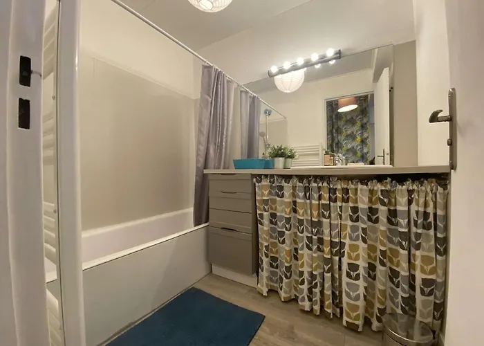 Sainte-maxime, 2 Pieces Avec Piscine, Terrasse, Parking Prive, Proche Et Commerces - Fr-1-226-487 Apartmán *